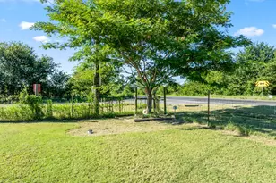 6338 Fm 933, Blum, TX 76627 - Photo 21