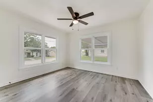 505 W Linden St, Ennis, TX 75119 - Photo 13