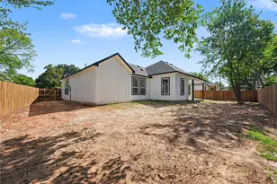 113 Dennis Dr, Azle, TX 76020 - Photo 25