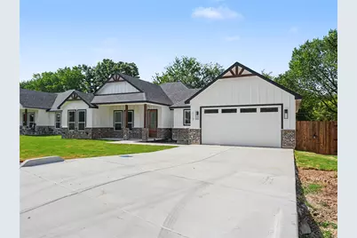 113 Dennis Drive, Azle, TX 76020 - Photo 3
