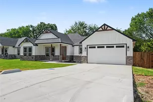 113 Dennis Dr, Azle, TX 76020 - Photo 3