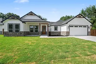 113 Dennis Dr, Azle, TX 76020 - Photo 1