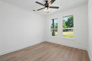 113 Dennis Dr, Azle, TX 76020 - Photo 19