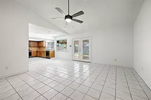 2511 Via Avenida, Carrollton, TX 75006 - Photo 3
