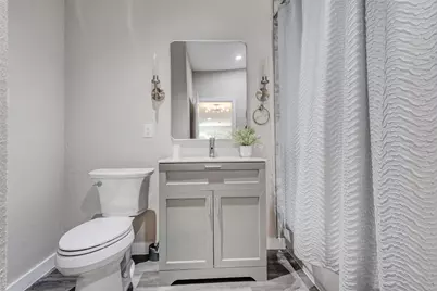 305 Hensley Drive, Grand Prairie, TX 75050 - Photo 19