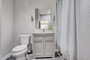 305 Hensley Dr, Grand Prairie, TX 75050 - Photo 19