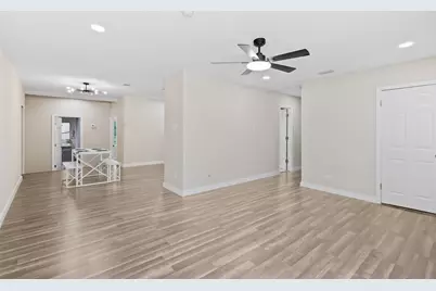 305 Hensley Drive, Grand Prairie, TX 75050 - Photo 9