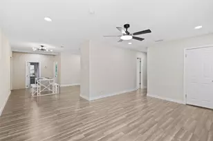 305 Hensley Dr, Grand Prairie, TX 75050 - Photo 9