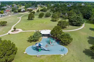 734 Lemons St, Cedar Hill, TX 75104 - Photo 11