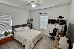 703 Perry Ave, Waxahachie, TX 75165 - Photo 11