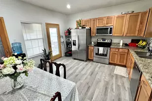 703 Perry Ave, Waxahachie, TX 75165 - Photo 7