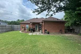 703 Perry Ave, Waxahachie, TX 75165 - Photo 17