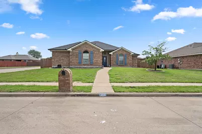 1306 Beacon Hill Drive, Midlothian, TX 76065 - Photo 1