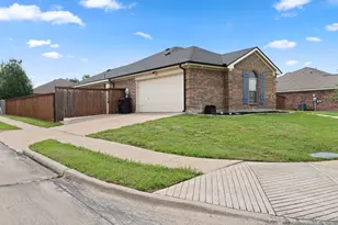 1306 Beacon Hill Dr, Midlothian, TX 76065 - Photo 3