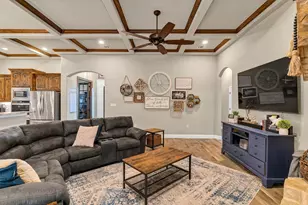 701 Milton Ct, Granbury, TX 76048 - Photo 9