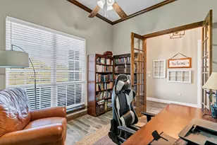701 Milton Ct, Granbury, TX 76048 - Photo 7