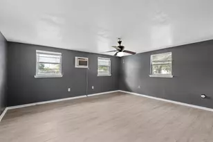 733 W 5th St, McGregor, TX 76657 - Photo 19