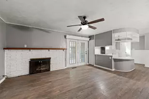 733 W 5th St, McGregor, TX 76657 - Photo 5