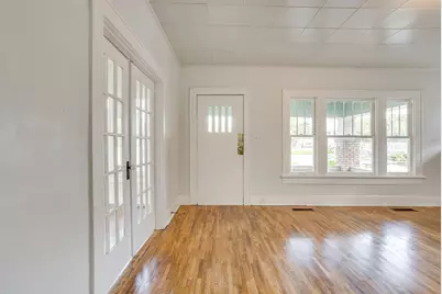 2505 Lipscomb Street, Fort Worth, TX 76110 - Photo 7