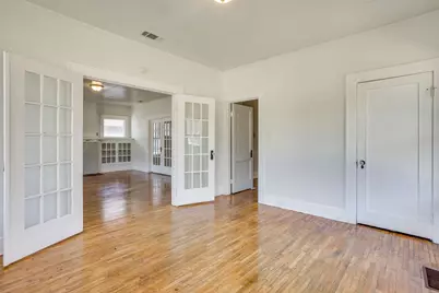 2505 Lipscomb Street, Fort Worth, TX 76110 - Photo 13