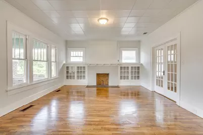 2505 Lipscomb Street, Fort Worth, TX 76110 - Photo 9