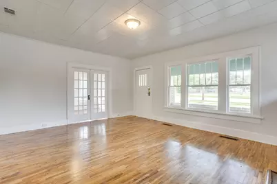 2505 Lipscomb Street, Fort Worth, TX 76110 - Photo 11