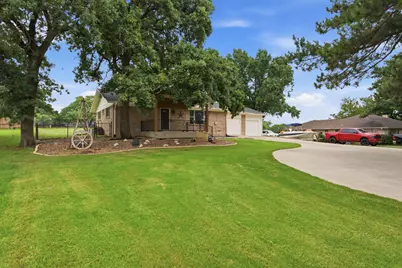 104 Kiowa Drive W, Lake Kiowa, TX 76240 - Photo 5