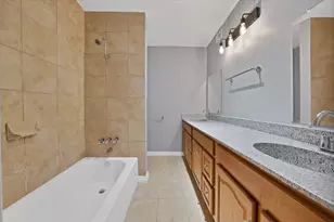 5750 Phoenix Dr, Dallas, TX 75231 - Photo 17