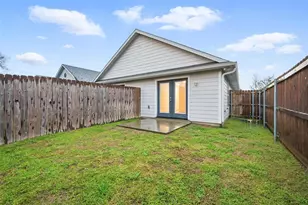 607 E Carter St, Sherman, TX 75090 - Photo 19
