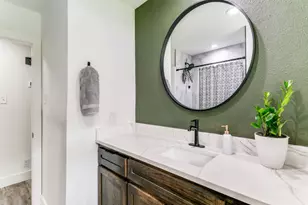 708 Oakwood Dr, Euless, TX 76040 - Photo 19