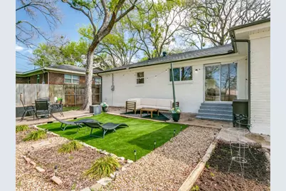 708 Oakwood Drive, Euless, TX 76040 - Photo 23