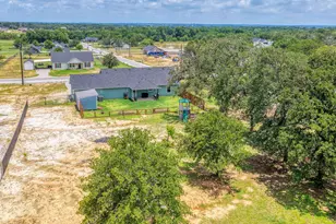 1025 Hereford Dr, Springtown, TX 76082 - Photo 33