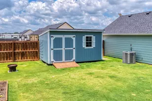 1025 Hereford Dr, Springtown, TX 76082 - Photo 31