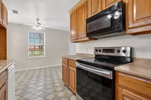 509 W Cedar St, Gunter, TX 75058 - Photo 5