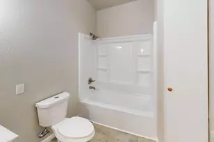 2209 Wellington St, Greenville, TX 75401 - Photo 9