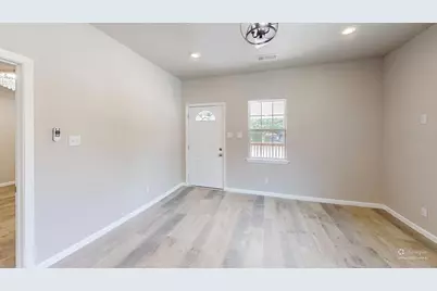 2209 Wellington Street, Greenville, TX 75401 - Photo 7