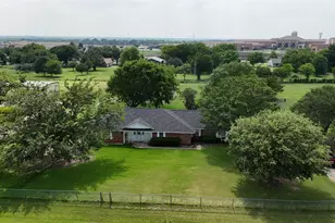 125 Hollie Dr, Red Oak, TX 75154 - Photo 1