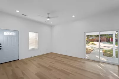 2217 Sayle Street #B, Greenville, TX 75401 - Photo 13