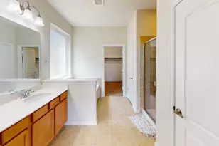 211 Copper Canyon Dr, Lewisville, TX 75067 - Photo 7