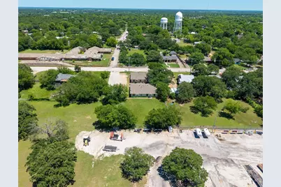 810 Central Avenue, Bowie, TX 76230 - Photo 3