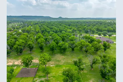 2184 E Landings N, Granbury, TX 76049 - Photo 9
