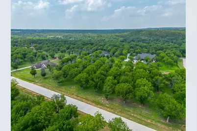 2184 E Landings N, Granbury, TX 76049 - Photo 11