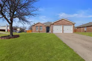 2201 Tailburton Ct, Little Elm, TX 75068 - Photo 1