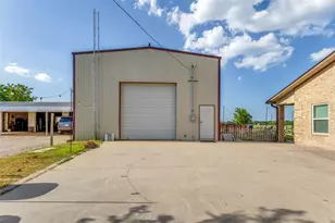 1590 Farm Rd 2352, Sumner, TX 75486 - Photo 3