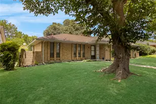 631 E Cherry St, Duncanville, TX 75116 - Photo 3
