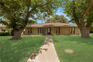 631 E Cherry St, Duncanville, TX 75116 - Photo 1