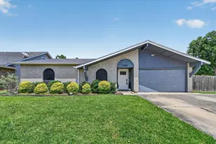 5402 Duchess Ct, Lake Dallas, TX 75065 - Photo 1