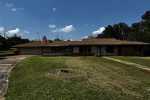 2155 Fairway Dr, Fort Worth, TX 76119 - Photo 1