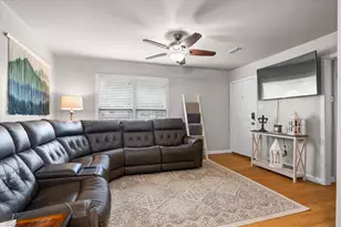 3860 W Spurgeon St, Fort Worth, TX 76133 - Photo 5