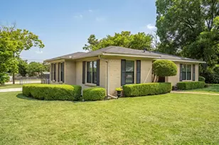 3860 W Spurgeon St, Fort Worth, TX 76133 - Photo 3